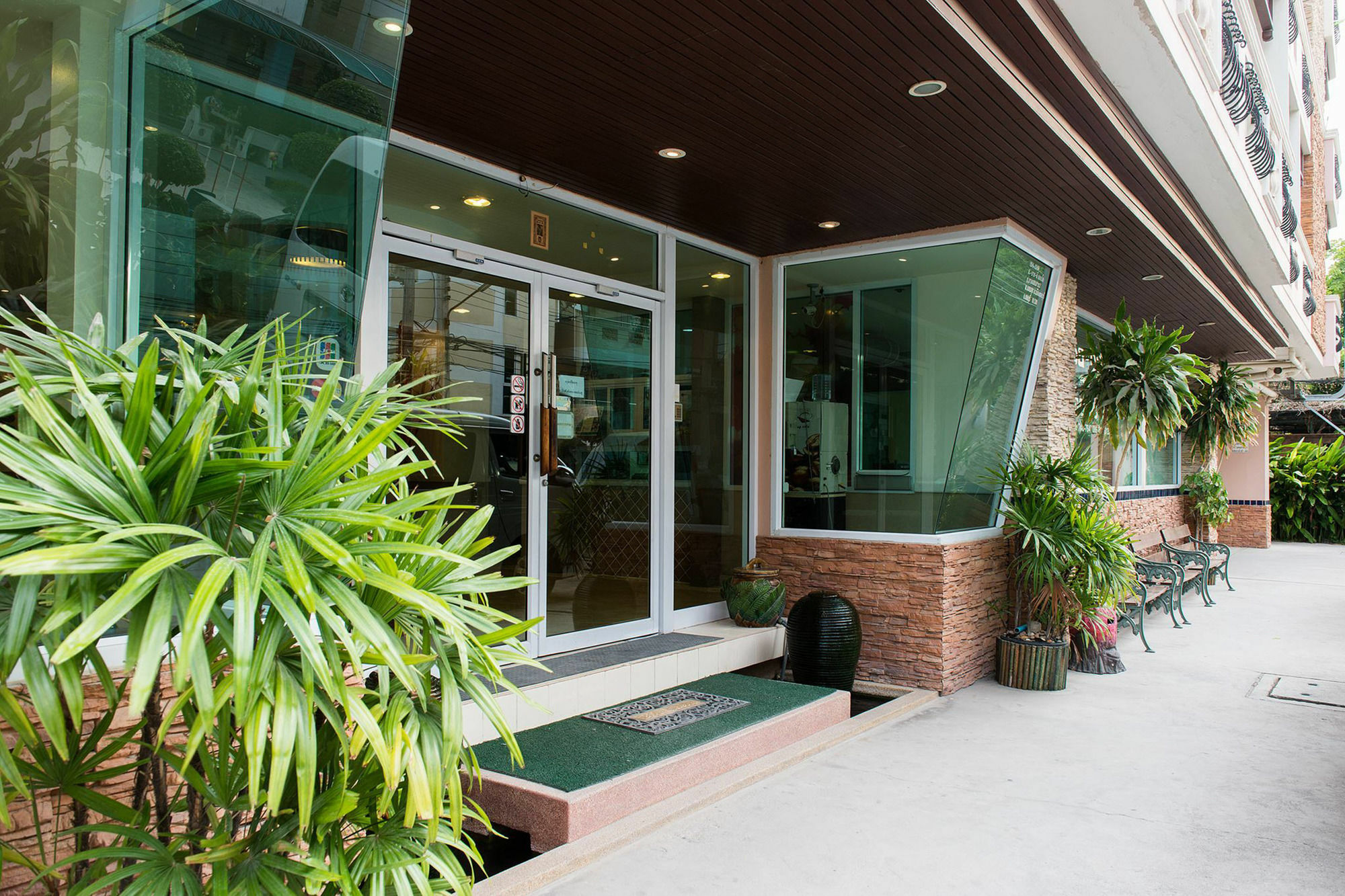 Sa-Bai-Dee Condo Chonburi Exterior foto